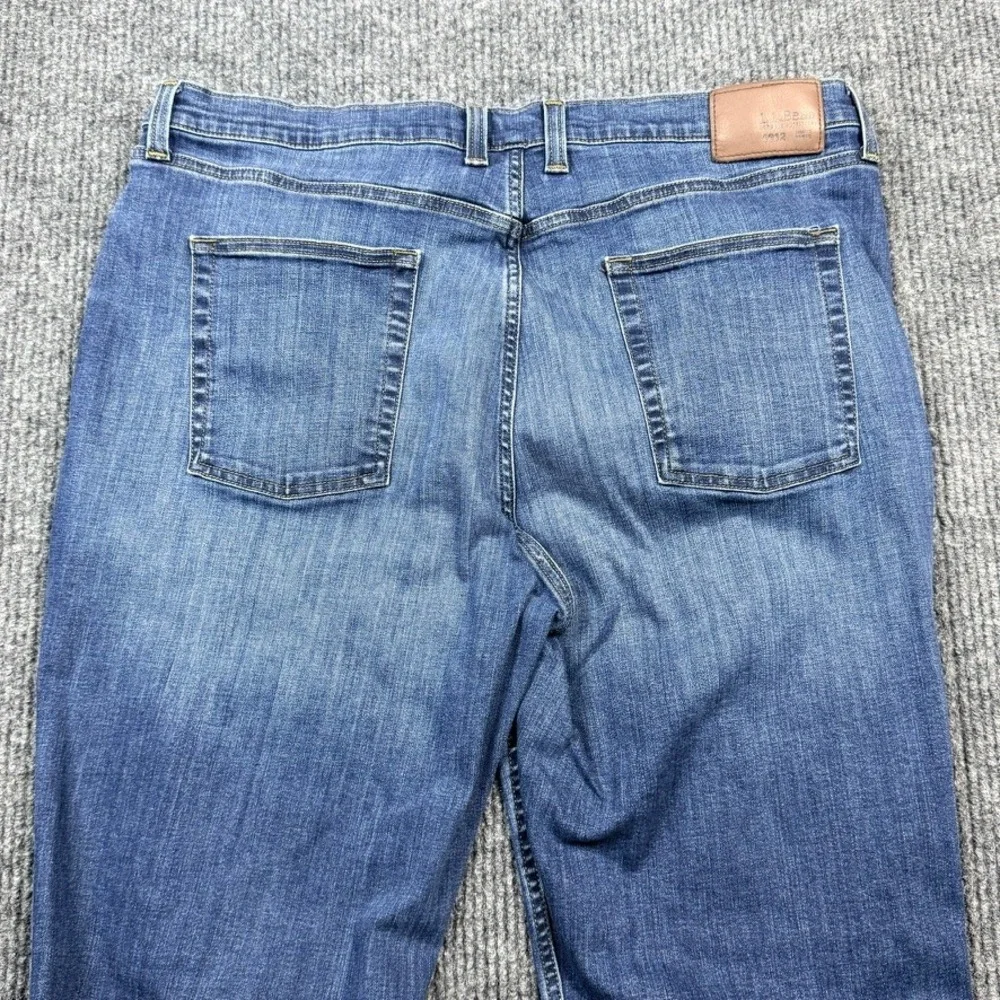 LL Bean BeanFlex Classic Fit Jeans Mens 42x30 Blue Stretch Denim 511182